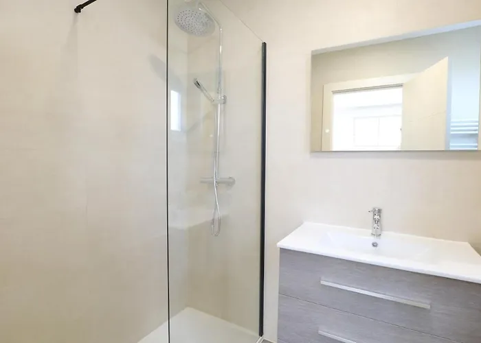 Notel Club - Amplio En *